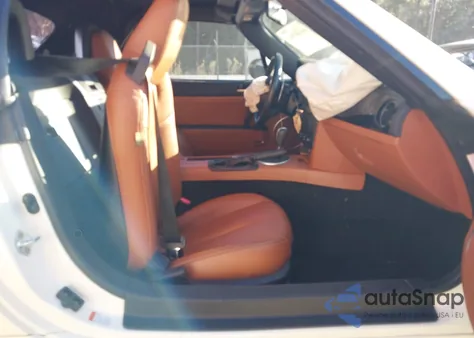 2006 Mazda Mx-5 Grand Touring z USA, uszkodzony, nr VIN JM1NC25FX60120791